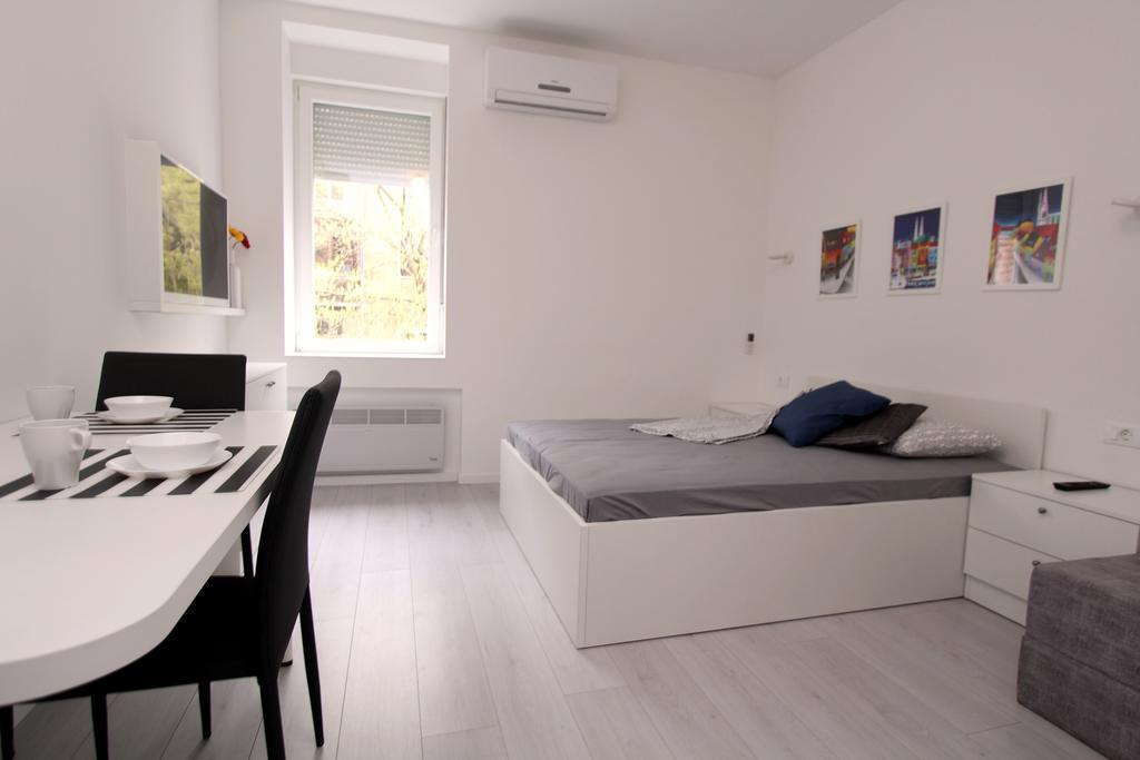 Apartments Simple Teslina Zagreb Bagian luar foto